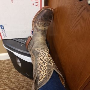 Johnny Ringo square toe women’s boots